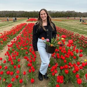 Meet your Posher, Nicole